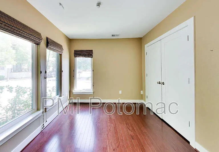 5600 45th Ave — Photo 7