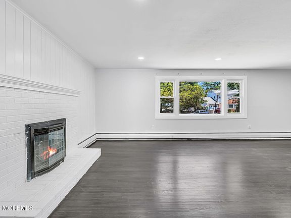 4th image of 67 Shady Nook Dr