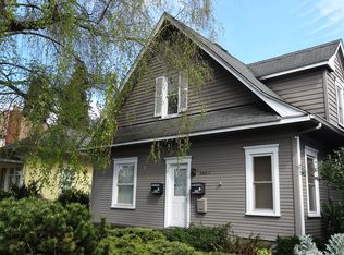 5506 Brooklyn Ave NE, Seattle, WA 98105