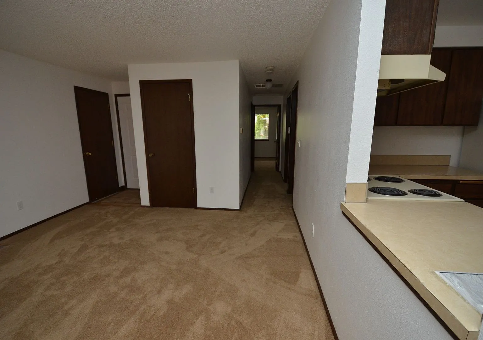 Charming 2-bedroom Townhome Near Downtown Beaverton! — Photo 4