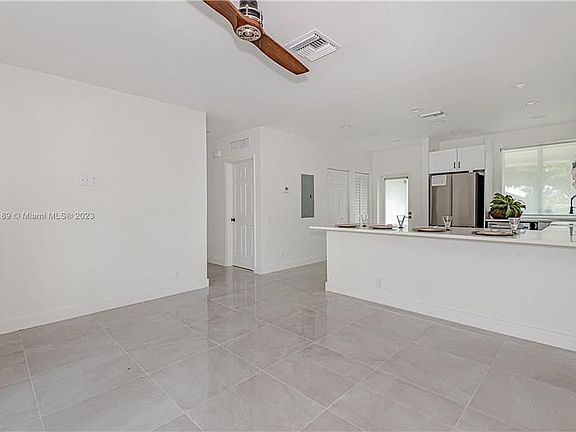 4th image of 1207 NW 2nd Ave #B