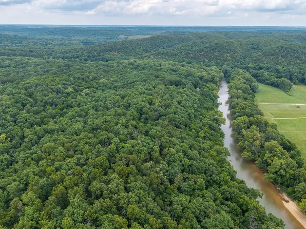 000 Hoot Owl Trail, Lebanon, MO 65536