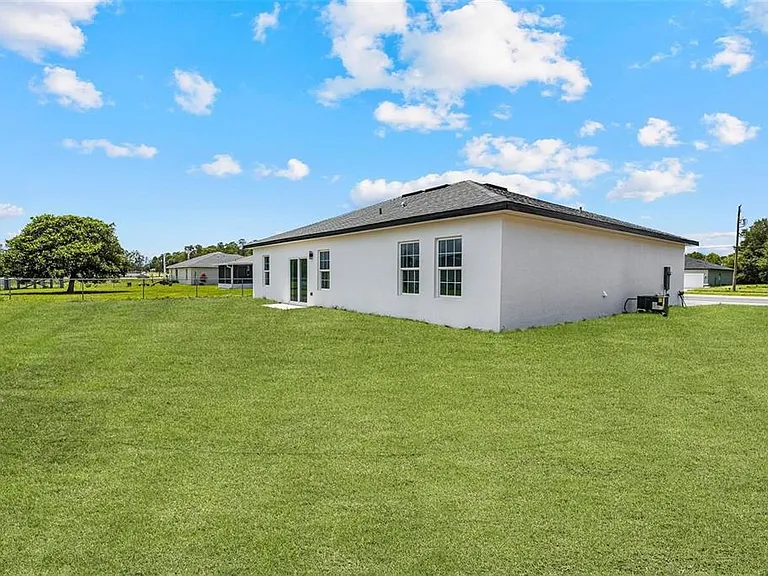 324 Marion Oaks Trl — Photo 29