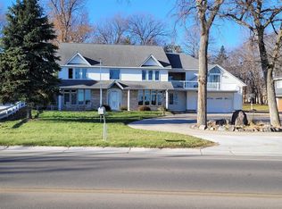 1082 W Lake Dr, Detroit Lakes, MN 56501
