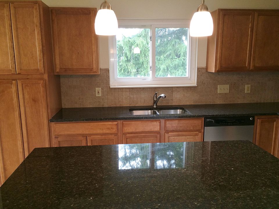 2nd image of 10180 Wayne Ave