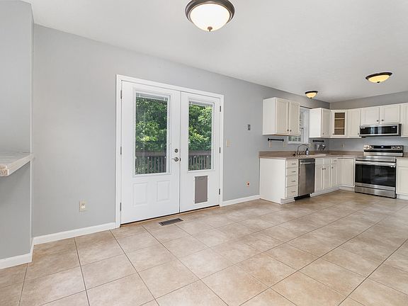 4th image of 7023 Glenburn Dr
