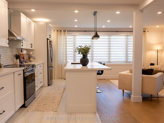 4th image of 1262 De Quincy Cres
