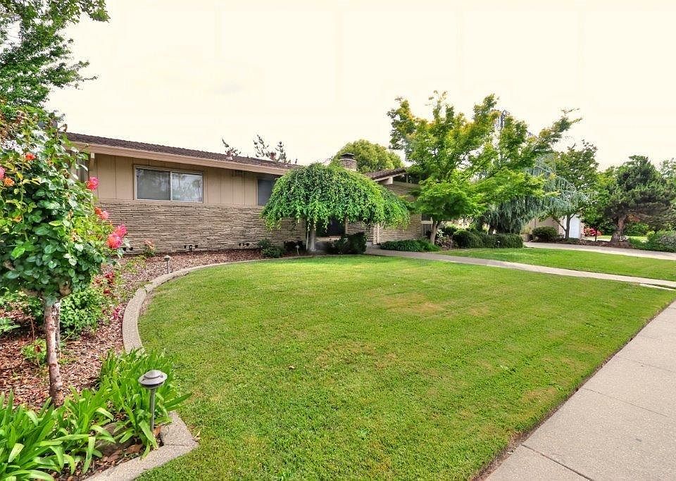 1st image of 6685 Gloria Dr