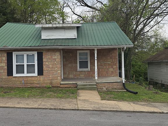 2nd image of 1032 Coulter St