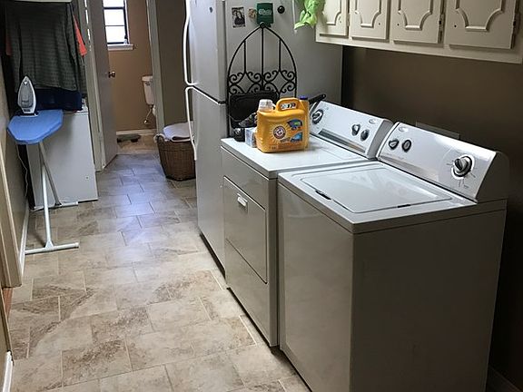 4th image of 4636 Fountain Ln