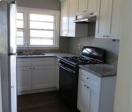 4th image of 1806 Clearwater Dr SE