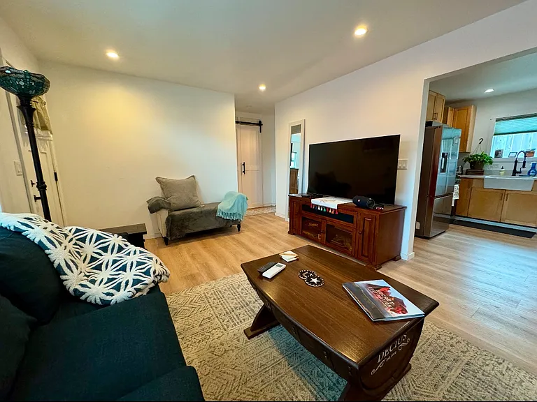 2162 Patton Ave #B — Photo 2