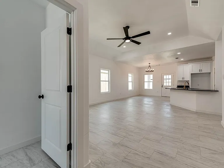 3612 El Cajon Ave — Photo 10