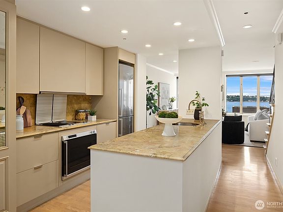 4th image of 98 Union Street #503