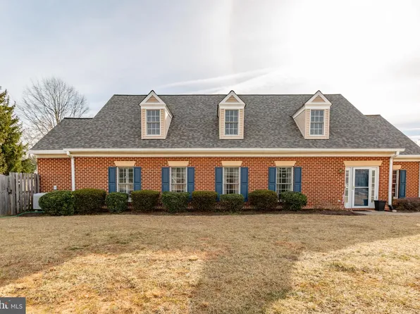 7029 Radford Dr, Fredericksburg, VA 22407