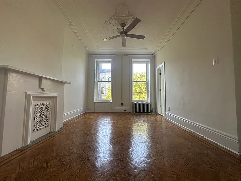 489 Putnam Ave #3A — Photo 1