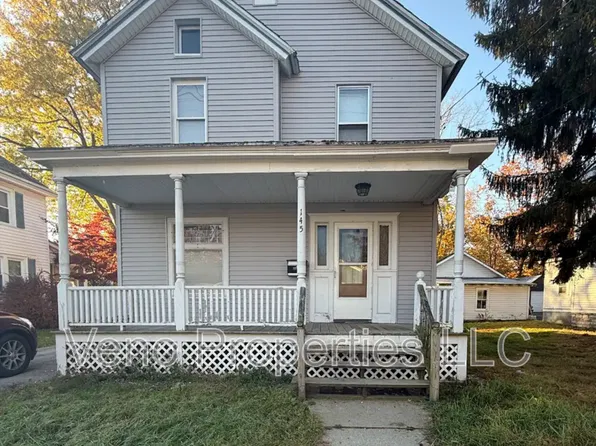 145 Sanford St, Glens Falls, NY 12801