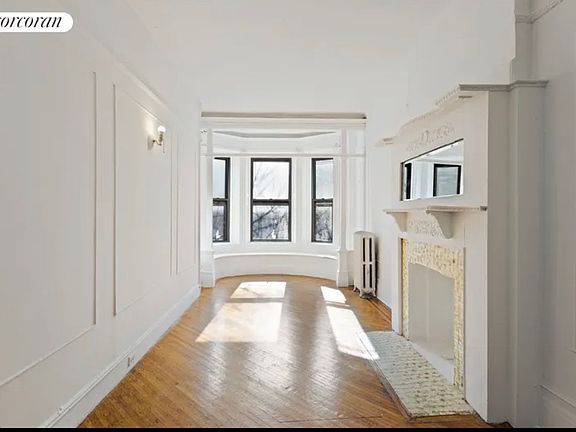 2nd image of 231 Decatur St #3