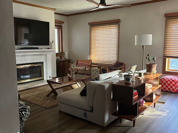 2nd image of 1761 E Ocean Blvd