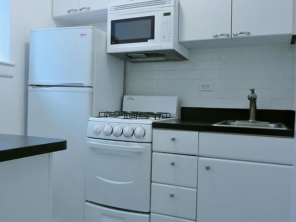 4th image of 490 E 74th St APT 1B