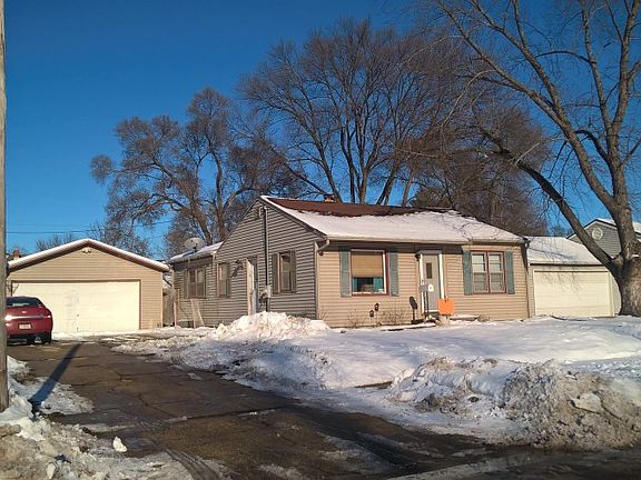 2nd image of 324 Renrose Ave