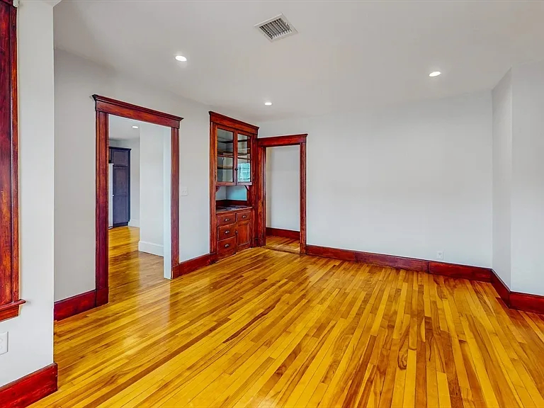 20 Harrington St #2 — Photo 15
