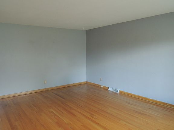 2nd image of 765 Manchester Ave
