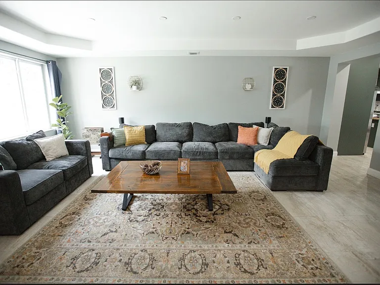 961 Plover Ave — Photo 3