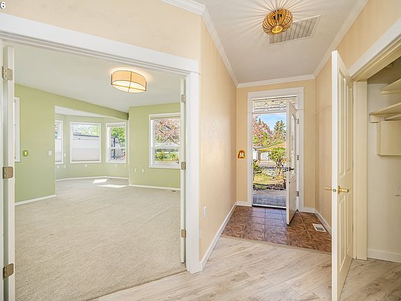 5th image of 1565 Santa Rosa St