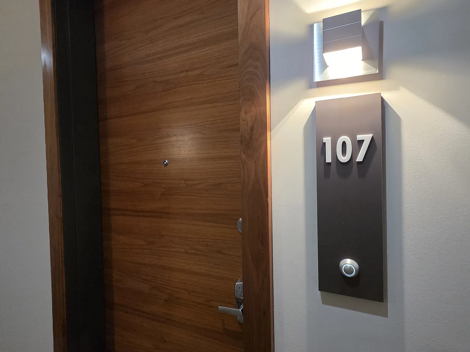 1 bed, 720 sqft, $2,200 — Photo 3