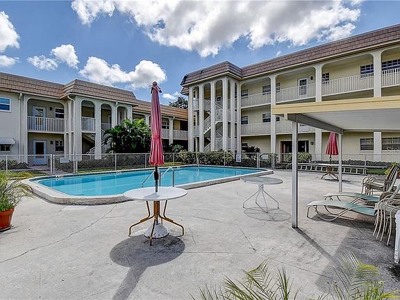 4th image of 3850 13th Ave N APT 112