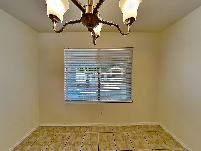 11353 W Buchanan St — Photo 6