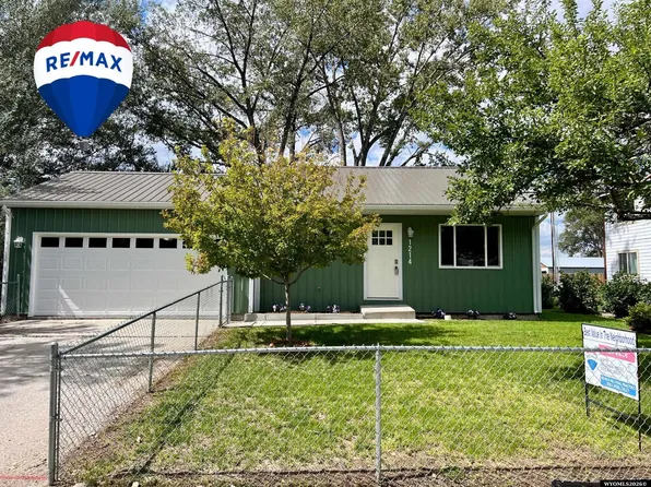 1214 Pinecrest St, Riverton, WY 82501