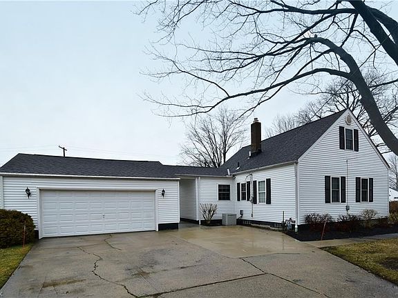3rd image of 29825 Grand Blvd