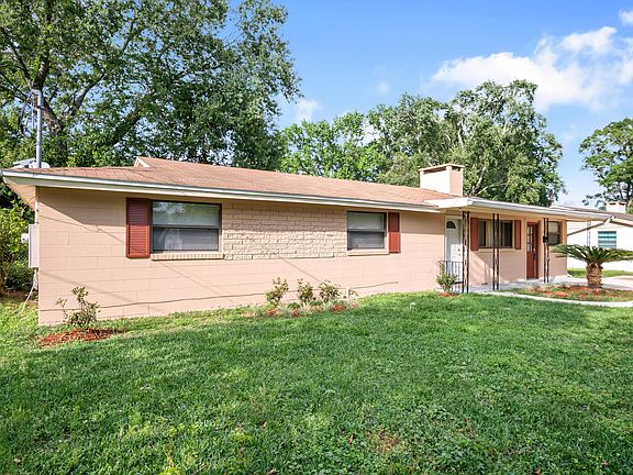 3rd image of 2333 Saint Leger Dr