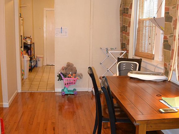 5th image of 2523 N Fairfield Ave #1