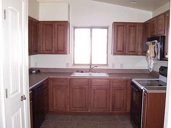 4th image of 13726 W Calumet Drive #12