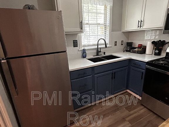 3rd image of 144 Williman St