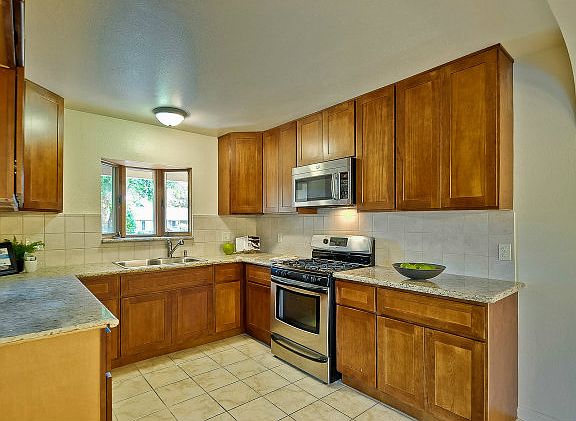 4th image of 5628 Drysdale Dr