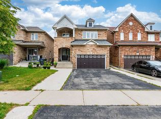 35 Whitehouse Cres, Brampton, ON L6P1M2