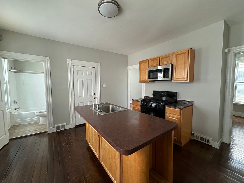 1st image of 271 Howard Ave #A