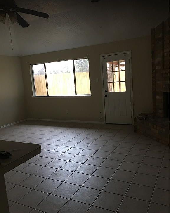 1st image of 15323 Evergreen Place Dr