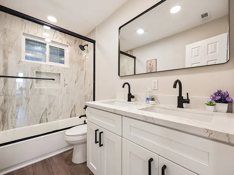 8202 Beaver Lake Dr — Photo 24