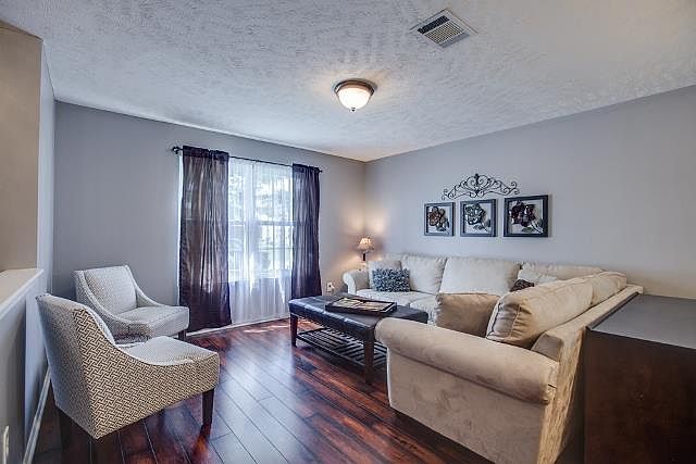 2nd image of 1234 Lasalle Dr