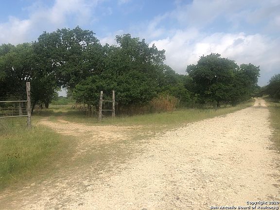 2nd image of 749 Old Medina Hwy