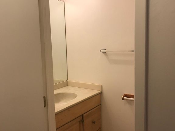 2nd image of 381 Jefferson Ct #381