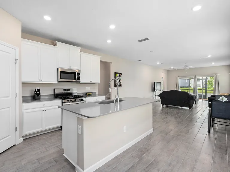 3987 Bloomfield Ct — Photo 18