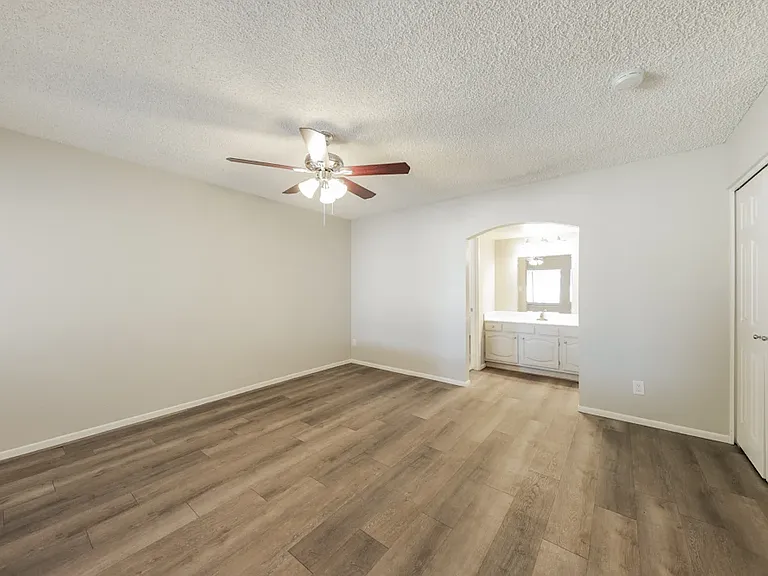 6622 W Mary Jane Ln — Photo 5