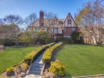10 Byworth Road, New Rochelle, NY, 10804