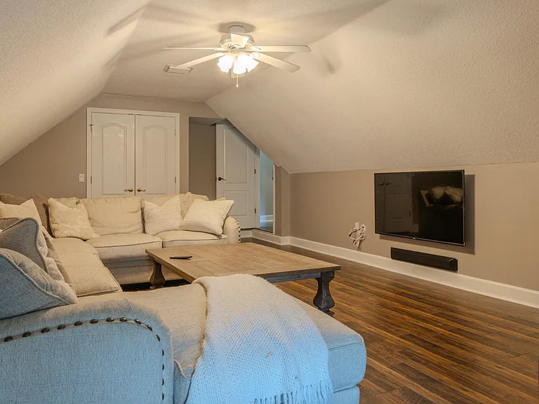 33721 Spring Dr — Photo 29